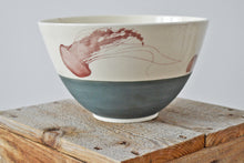 Charger l'image dans la visionneuse de la galerie, 10-M Jellyfish Large Bowl