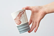 Load image into Gallery viewer, 11-M Jellyfish Beer Tumbler