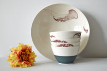 Load image into Gallery viewer, 06-M Jellyfish Large Salad Bowl