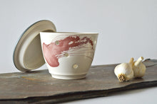 Load image into Gallery viewer, 21-M Jellyfish Garlic Keeper