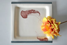 Load image into Gallery viewer, 32-M Jellyfish Square Plate
