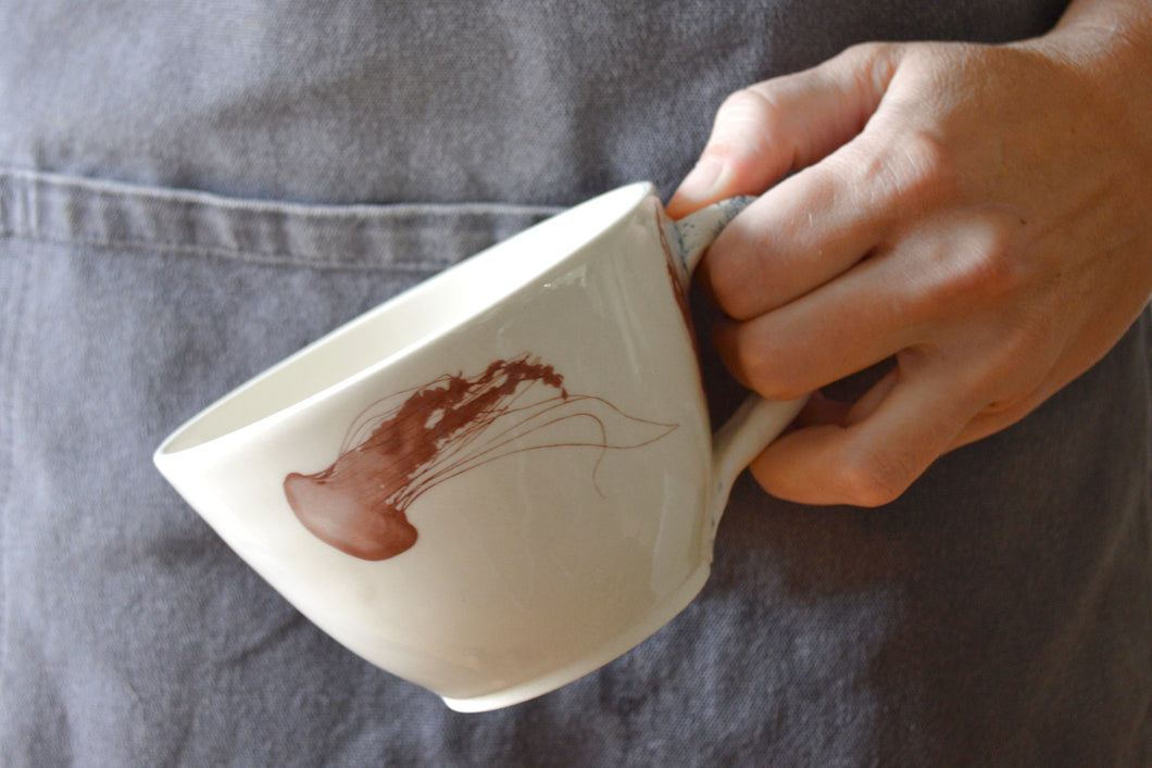 02-M Jellyfish Latte Mug